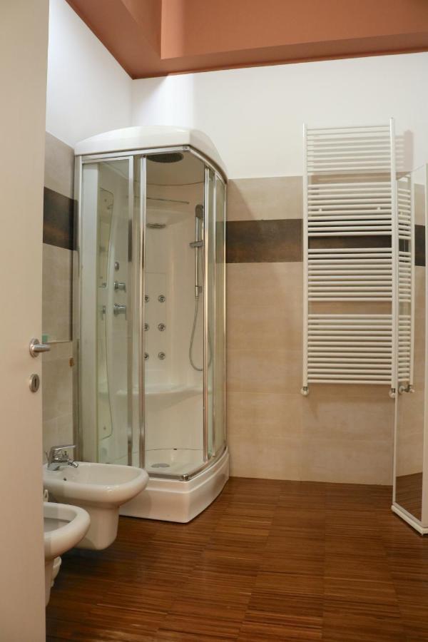 Cozy & Large Loft Famagosta Milan
